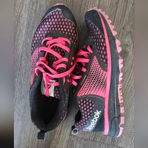 Reebok Women's Black and Pink Athletic Shoes